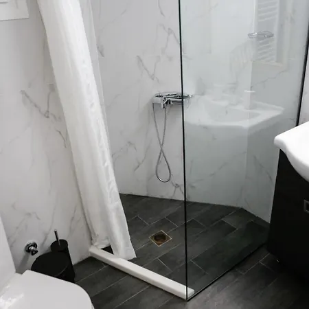 # Alegra Apartment , 10Mtrs From Venizelou Metro Station Thessaloniki Buitenkant foto